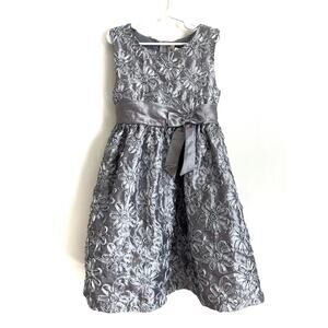 Rare Too sleeveless dress Fit & flare silver sequin sparkle flower solid 6X